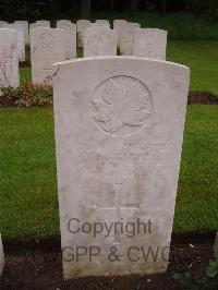 Etaples Military Cemetery - Felker, Joel Stanley